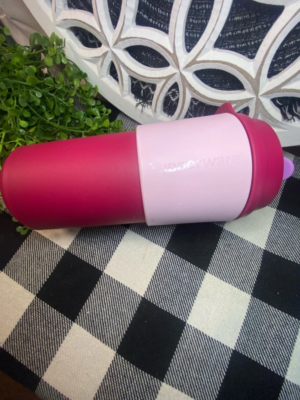 New Tupperware Two-Tone Pink Travel‎ Mug - Dark Rose and Light Pink